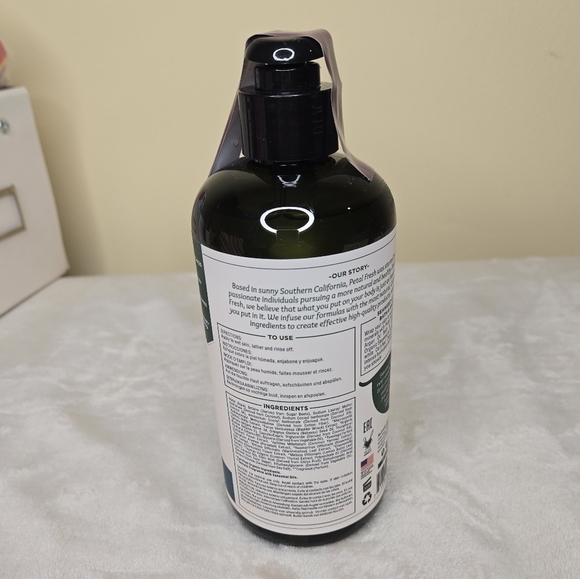 Petal Fresh Pure Mineral Nourishing Bath & Shower Gel Seaweed & Argan Oi… - Picture 5 of 7